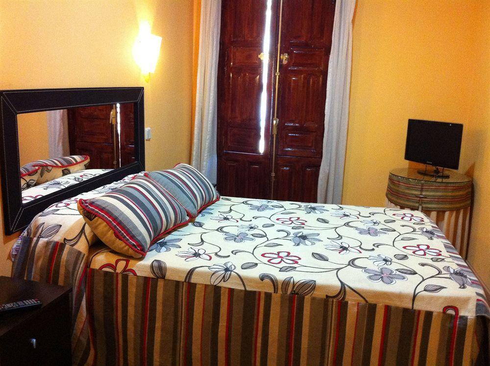 Hostal Nersan2 Мадрид Екстер'єр фото