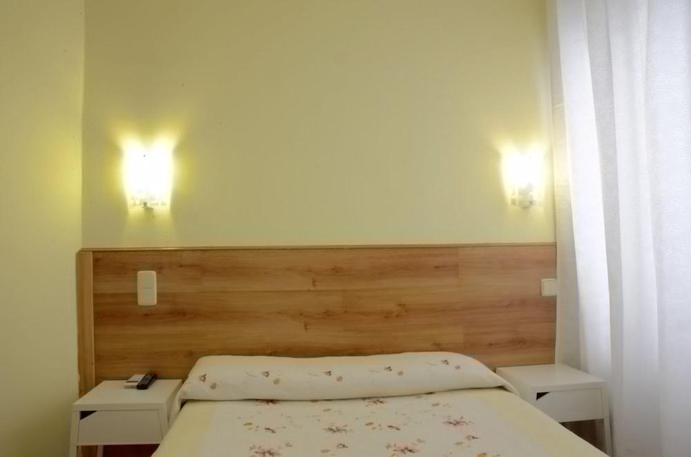 Hostal Nersan2 Мадрид Екстер'єр фото