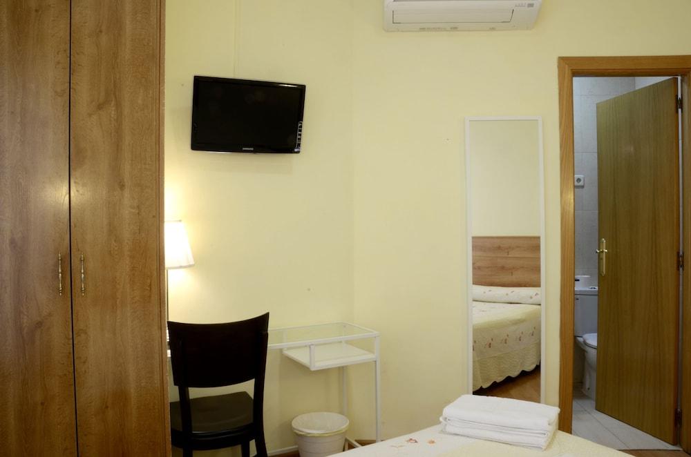 Hostal Nersan2 Мадрид Екстер'єр фото