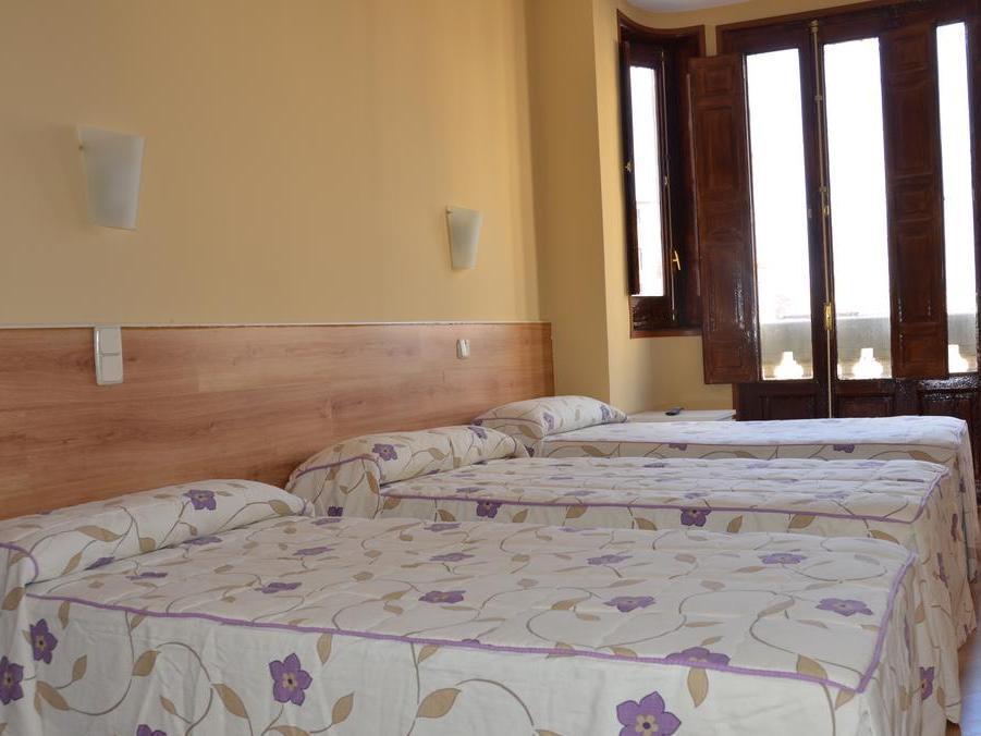 Hostal Nersan2 Мадрид Екстер'єр фото