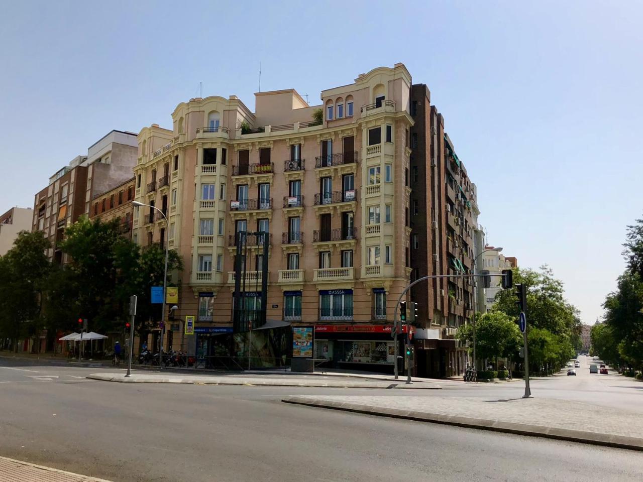 Hostal Nersan2 Мадрид Екстер'єр фото
